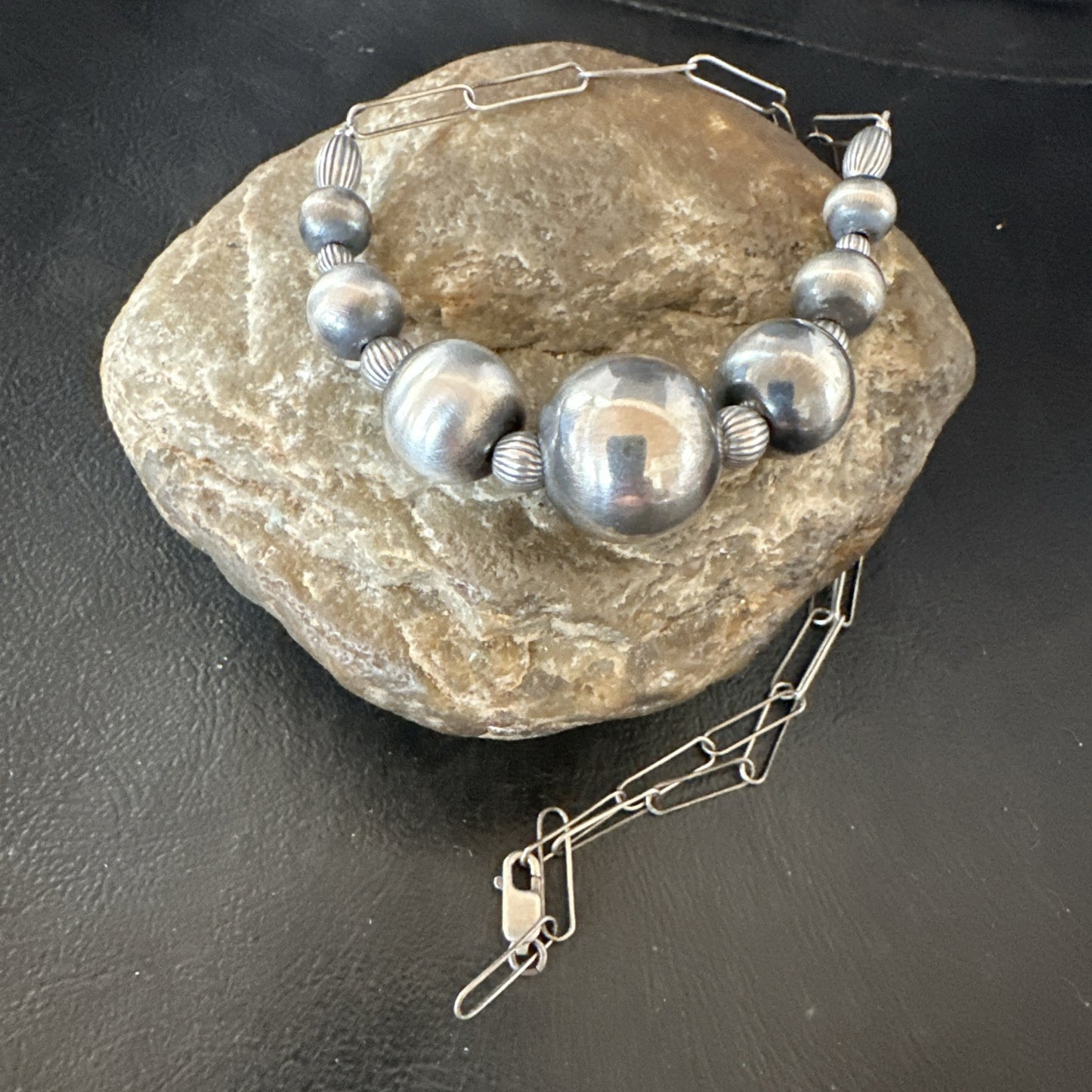 Navajo Round Bead Sterling Silver Chain Necklace Pendant 18925