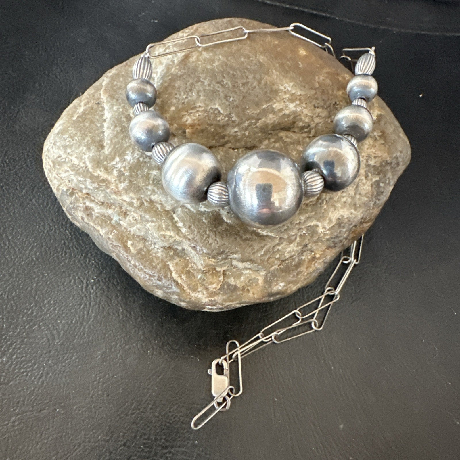 Navajo Round Bead Sterling Silver Chain Necklace Pendant 18925