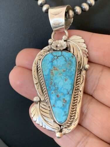 Navajo Pearls Necklace with Blue Kingman Turquoise Pendant | Sterling Silver | 391