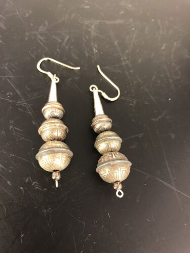 Navajo Sterling Silver Handmade Pearls Earrings | 1.5" | 10201 - Masha USA