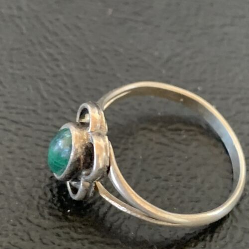 Southwestern Old Pawn Navajo Green Malachite Ring | Sterling Silver | Sz 7 | 10874