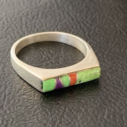 Southwestern Navajo Green Gaspeite Sugilite Red Coral Inlay Ring | Sz 7 | 02249