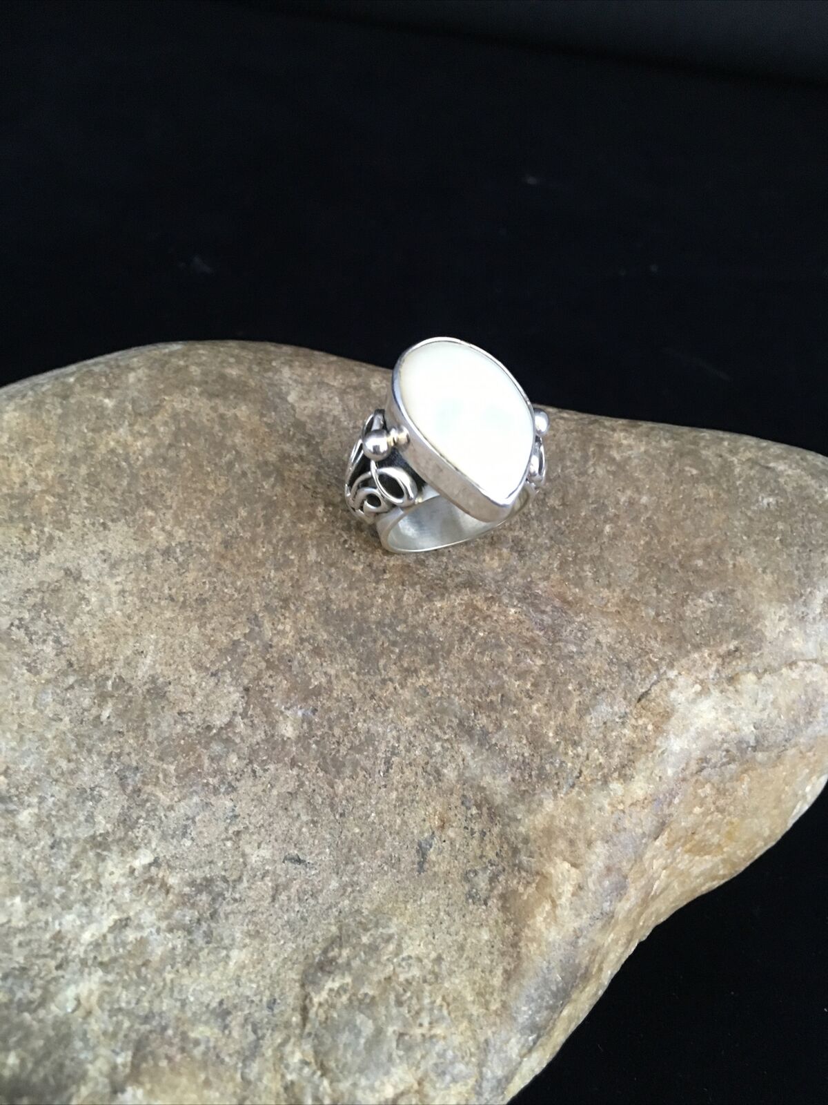 Navajo Women's White Mother of Pearl Ring | Sterling Silver | Sz 8 | Authentic Native American Handmade | 1718