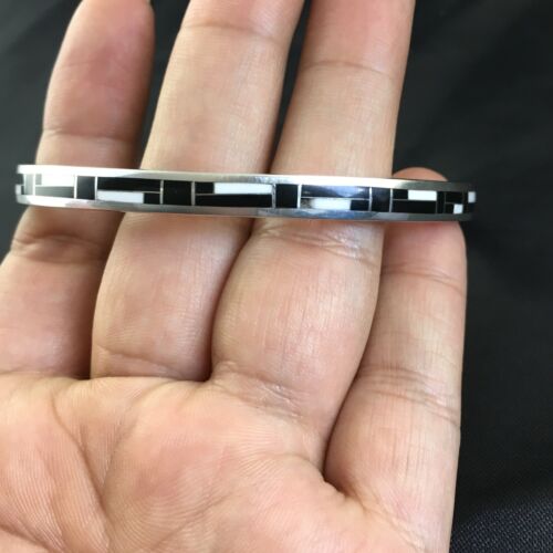 Native American Sterling Silver Bangle | Black Onyx & Mother of Pearl Inlay Bracelet | 10197