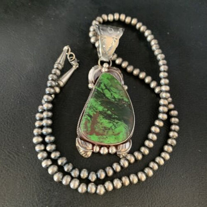 Native American Green Gaspeite Pendant Necklace | Sterling Silver | 13996