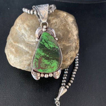 Native American Green Gaspeite Pendant Necklace | Sterling Silver | 13996