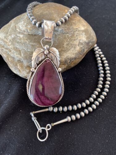 Navajo Purple Spiny Oyster Pendant | Sterling Silver | Authentic Native American Handmade | 00802