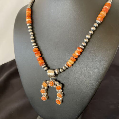 Navajo Pearls Sterling Silver Necklace | Orange Spiny Oyster Naja Pendant | 11346