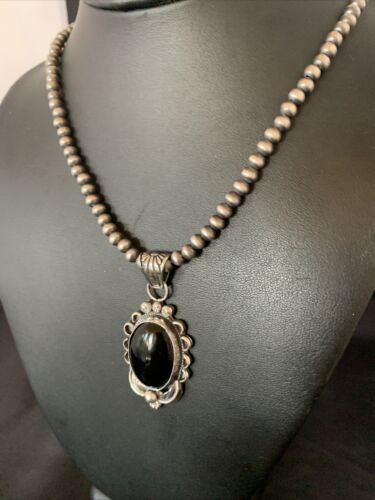Native American Men's Navajo Pearls Necklace Pendant | Sterling Silver Black Onyx | 13093
