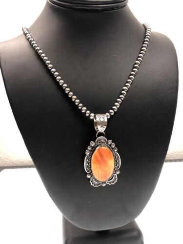 Navajo Pearls Orange Spiny Oyster Pendant Necklace | Sterling Silver | Authentic Native American Handmade | 13750