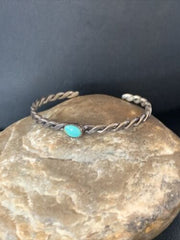 Handmade Women's Sterling Silver Blue Kingman Turquoise Cuff Wire Bracelet | 13115