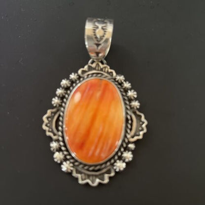Navajo Pearls Orange Spiny Oyster Pendant Necklace | Sterling Silver | Authentic Native American Handmade | 11296