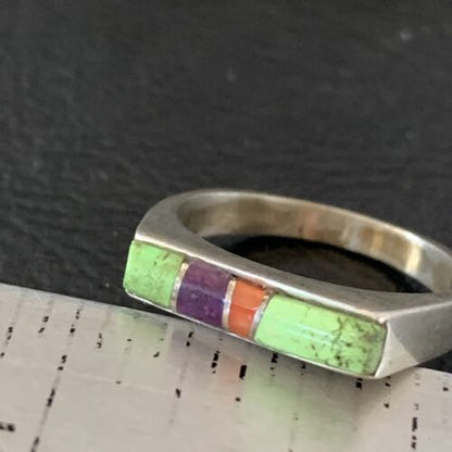 Southwestern Navajo Green Gaspeite Sugilite Red Coral Inlay Ring | Sz 7 | 02252
