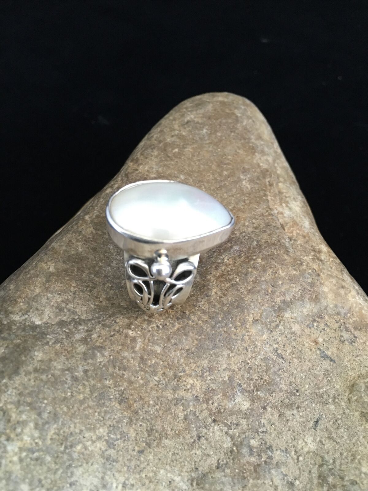 Navajo Women's White Mother of Pearl Ring | Sterling Silver | Sz 8 | Authentic Native American Handmade | 1718