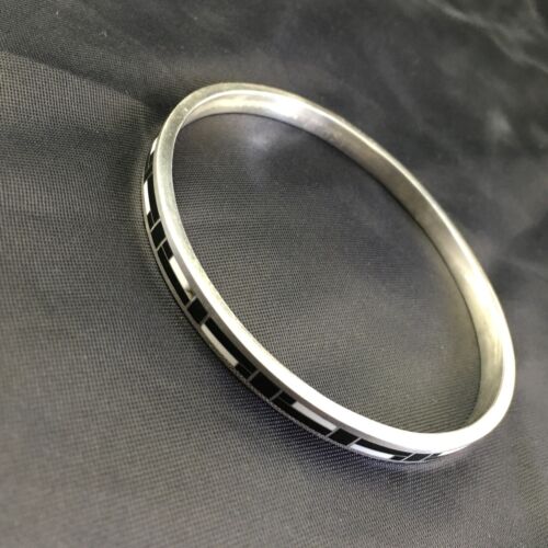 Native American Sterling Silver Bangle | Black Onyx & Mother of Pearl Inlay Bracelet | 10197