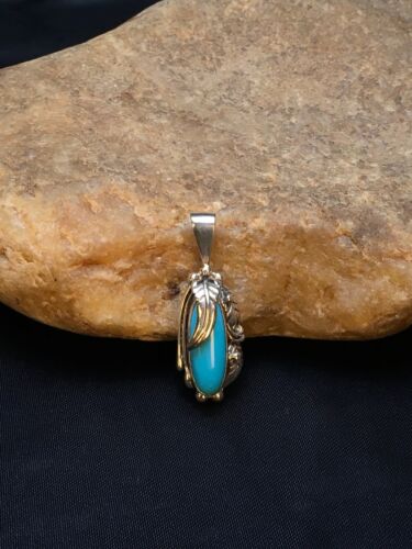 Southwestern Turquoise Blue Pendant Necklace | Sterling Silver | Navajo | 8917
