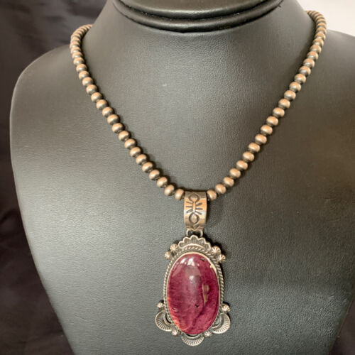 Navajo Purple Spiny Oyster Pendant Necklace | Sterling Silver | Authentic Native American Handmade | 11303