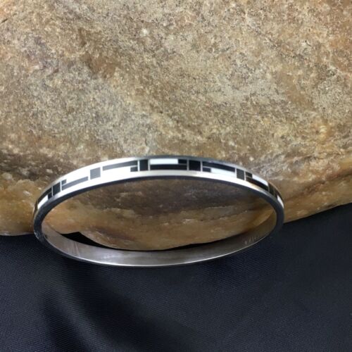 Native American Sterling Silver Bangle | Black Onyx & Mother of Pearl Inlay Bracelet | 10197
