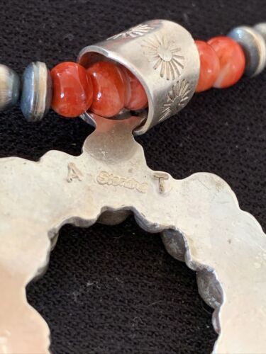 Navajo Red Spiny Oyster Naja Pendant Necklace | Sterling Silver | Authentic Native American Handmade | 1138