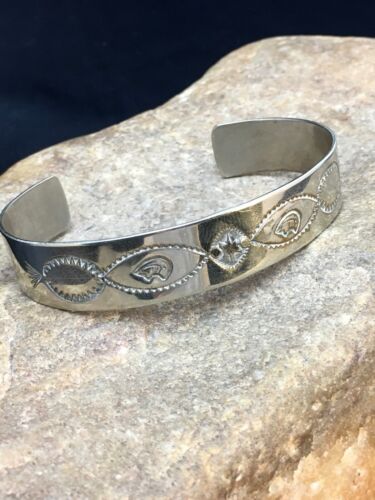 Navajo Bear Bracelet | Sterling Silver | Authentic Native American Handmade | 8935 - Masha USA