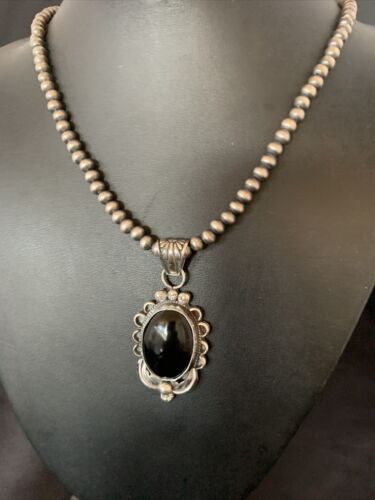 Native American Men's Navajo Pearls Necklace Pendant | Sterling Silver Black Onyx | 13093