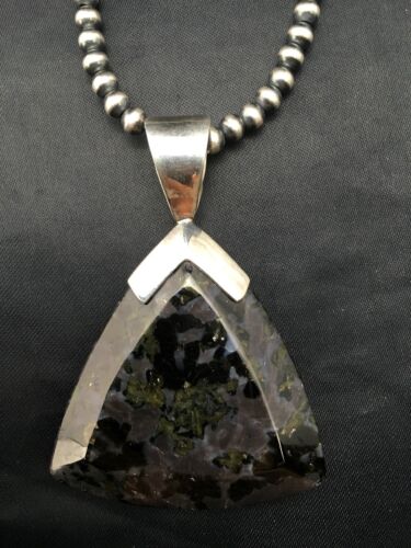 Native American Agate Pendant | Navajo Pearls Sterling Silver Necklace | 4382