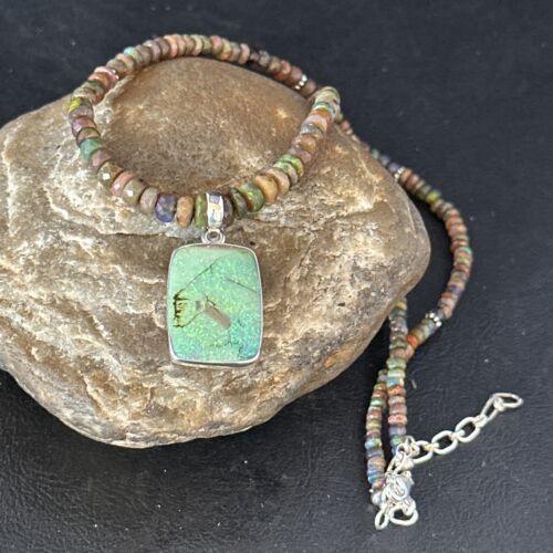 Southwestern Women's Green Opal Pendant Necklace | Sterling Silver | 17" | 14423