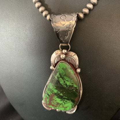 Native American Green Gaspeite Pendant Necklace | Sterling Silver | 13996