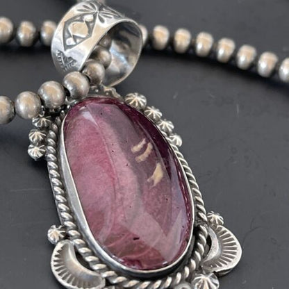 Navajo Purple Spiny Oyster Pendant Necklace | Sterling Silver | Authentic Native American Handmade | 11304