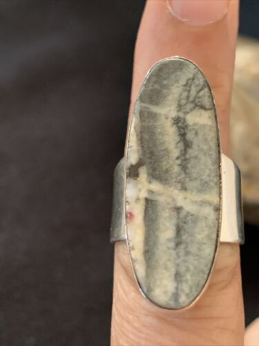 Southwestern Navajo Cinnabrite Ring | White Black | Sterling Silver | Sz 7.5 | 01564