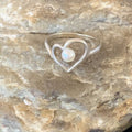 Navajo Old Pawn White Pearl Heart Ring | Sterling Silver | Sz 7 | Authentic Native American Handmade | 13177