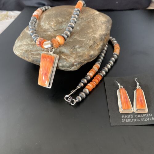 Navajo Pearls Sterling Silver Necklace | Orange Spiny Oyster Pendant | Authentic Native American Handmade | 11386