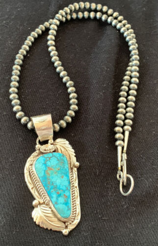 Navajo Pearls Necklace with Blue Kingman Turquoise Pendant | Sterling Silver | 391
