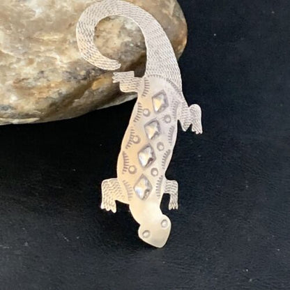 Navajo Handmade Stamped Lizard Gecko Pin | Sterling Silver | Authentic Native American | 13681