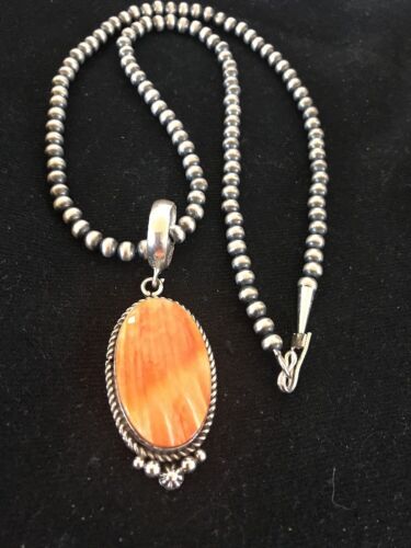 Spiny Oyster Pendant Necklace | Navajo Sterling Silver | Authentic Native American - Masha USA