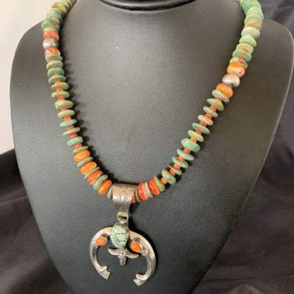 Navajo Pearl Sterling Silver Necklace with Royston Turquoise & Spiny Oyster Naja Pendant | 11579