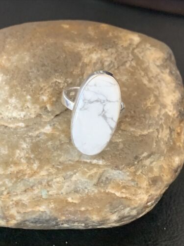 Native American Women's Navajo White Howlite Ring | Sterling Silver | Sz 8 | 11605