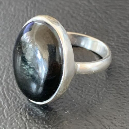 Native American Navajo Handmade Sterling Silver Black Onyx Ring | Sz 8 | 11726 - Masha USA