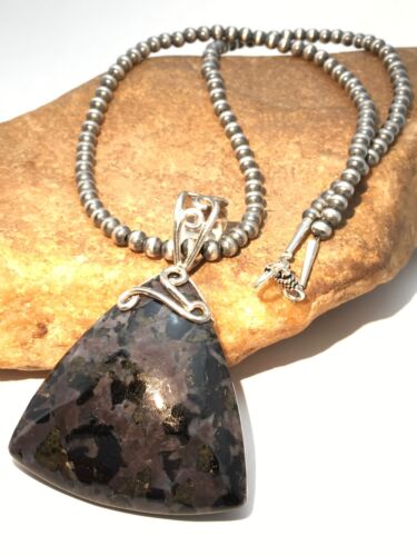 Native American Agate Pendant | Navajo Pearls Sterling Silver Necklace | 4382
