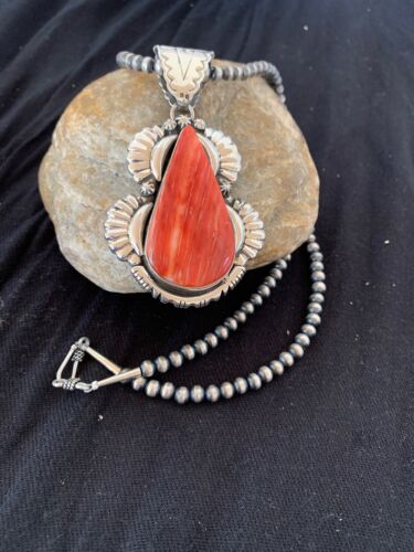 Navajo Spiny Oyster Pendant Necklace | Sterling Silver Pearls | Authentic Native American Handmade | 4628