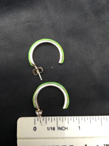 Native American Sterling Silver Green Gaspeite Earrings | 0.8" | 1412 - Masha USA