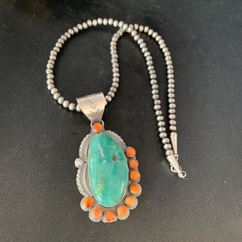 Native American Men's Green Turquoise Spiny Pendant Necklace | Sterling Silver | 14000