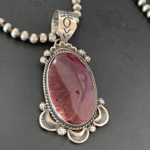 Navajo Purple Spiny Oyster Pendant Necklace | Sterling Silver | Authentic Native American Handmade | 11303