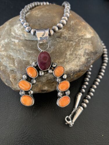 Navajo Pearls Sterling Silver Necklace | Spiny Oyster Cluster Naja Pendant | 12920