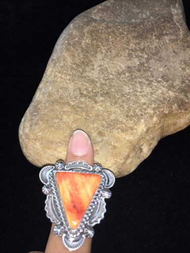 Native American Men's Navajo Red Spiny Oyster Ring | Sterling Silver | Sz 7.5 | 01809 - Masha USA