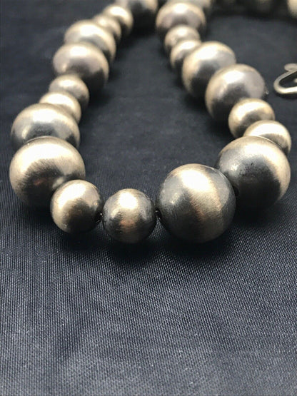 Navajo Pearls Graduated Sterling Silver Bead Necklace | Single Strand | Southwestern Native American | 20"