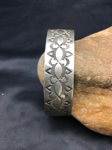 Native American Navajo Old Pawn Bracelet | Sterling Silver | Sz 5.75 | 1027