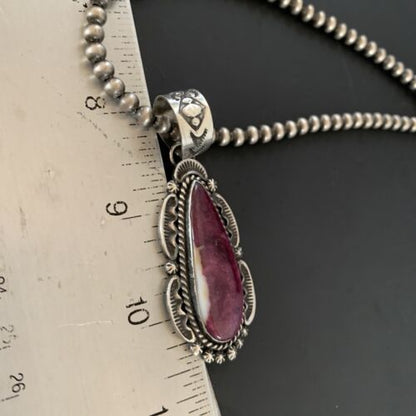 Navajo Purple Spiny Oyster Pendant Necklace | Sterling Silver | Authentic Native American Handmade | 11307