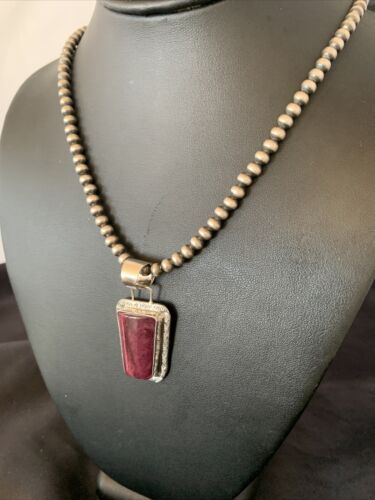 Navajo Pearls Purple Spiny Oyster Pendant Necklace | Sterling Silver | Authentic Native American Handmade | 10947
