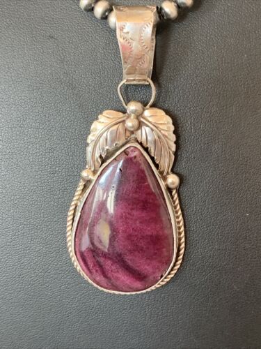Navajo Purple Spiny Oyster Pendant | Sterling Silver | Authentic Native American Handmade | 00802
